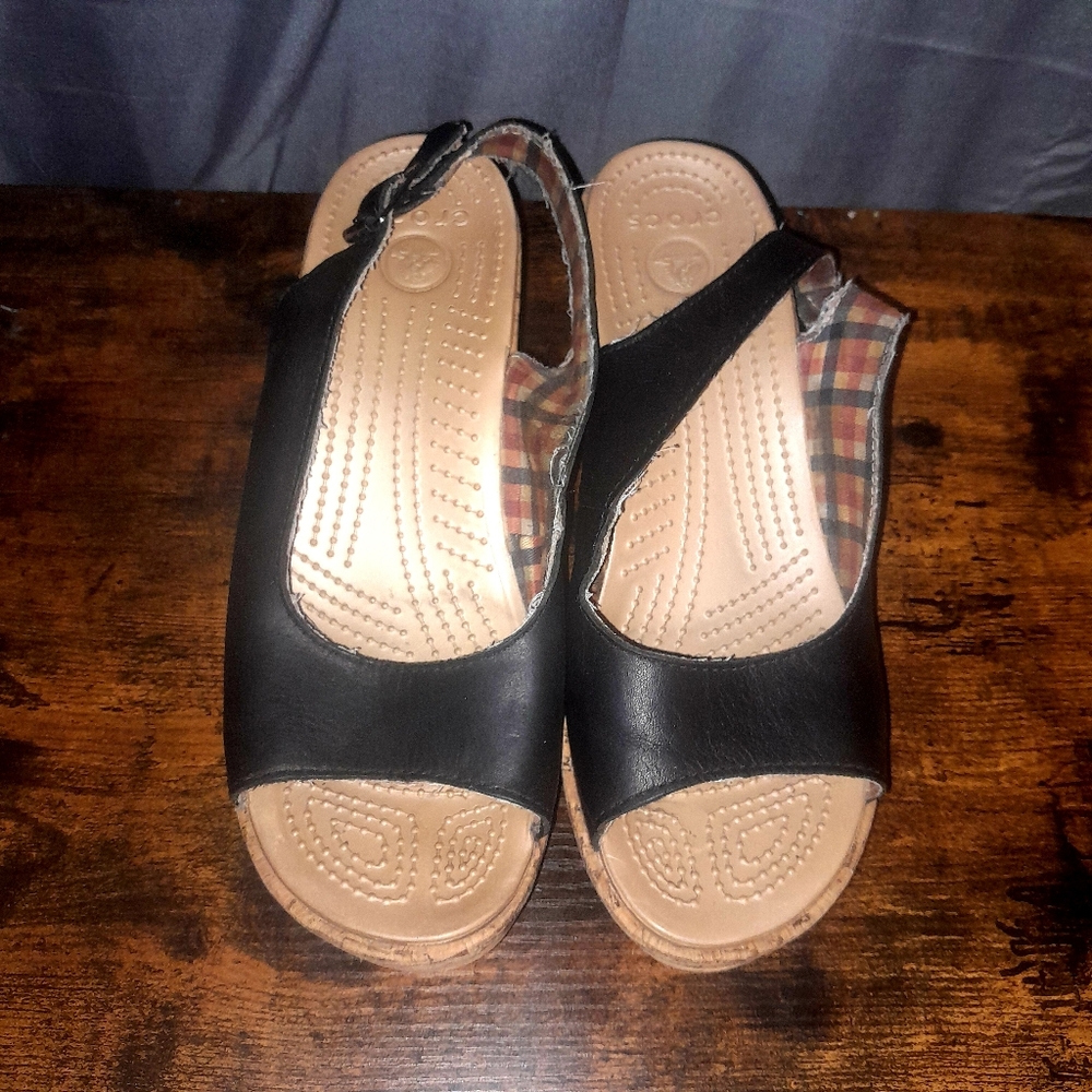 CROCS A-Leigh Black Leather Sling Back Cork Wedge Vacation Beach Summer 10W
